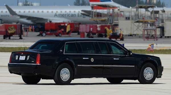 تصاویر / لیموزین فوق لوکس ترامپ آماده شد