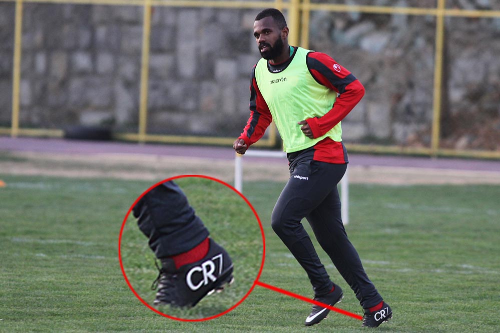 کريس رونالدوي سياه پوست در درفشي‌فر (عکس)