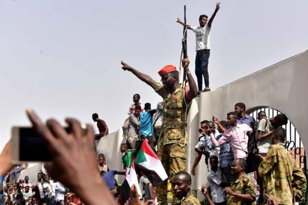 عربستان در پشت صحنه تحولات سودان قرار دارد/ارتش، مانع قدرت گرفتن جریان اخوان در سودان خواهد شد سودان