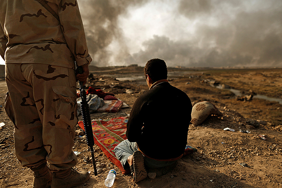 لحظه بازداشت یک داعشی/عکس