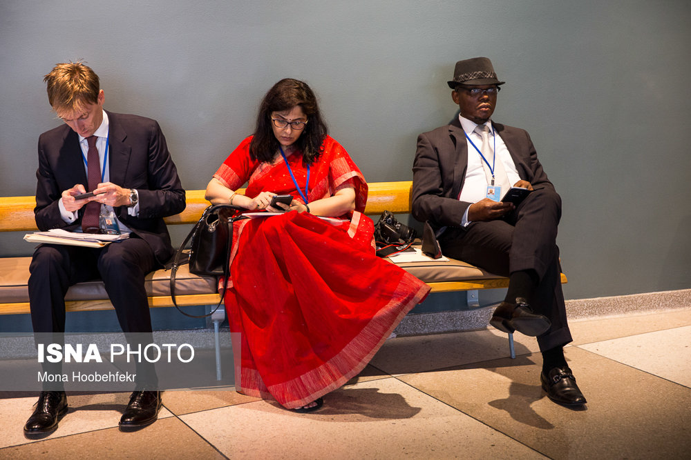 پوشش جالب خبرنگار زن هندی در سازمان ملل/عکس