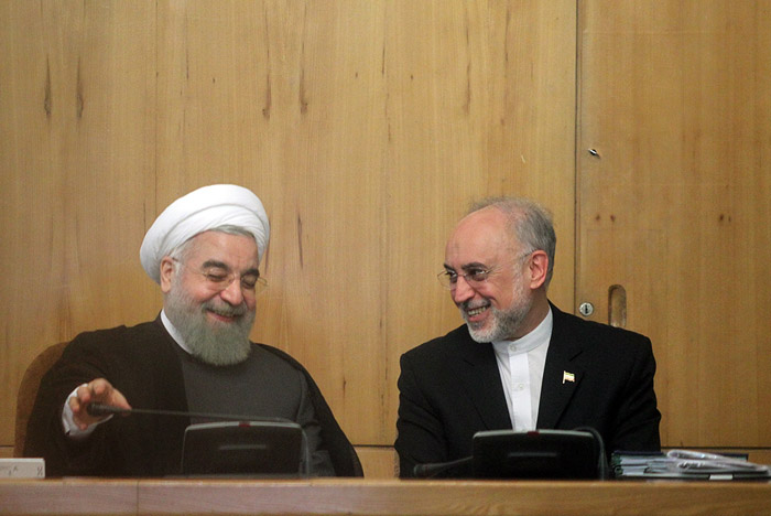 (تصاویر) دلجویی روحانی از صالحی