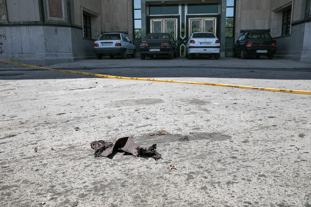 حمله مسلحانه به حرم مطهر امام خمینی (ره)