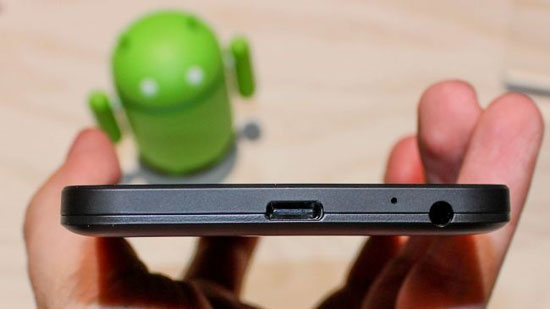 عکس: دو گوشی جدید گوگل را از نمای نزدیک ببینید