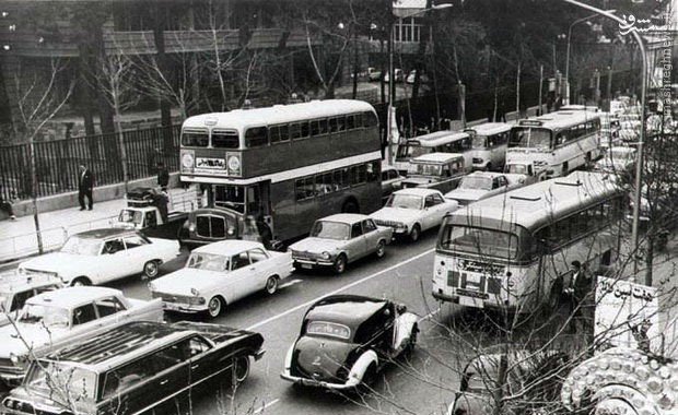 ترافیک خیابان ولیعصر در سال1340 + عکس