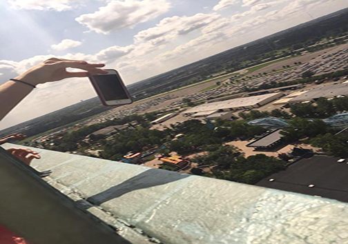 چالش اینترنتی عجیب سال 2015 ! +تصاویر