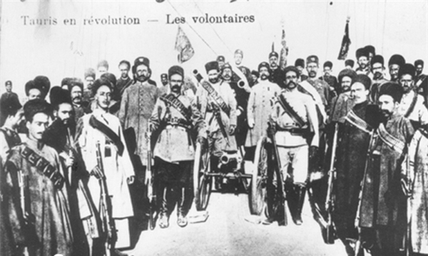 عکس/ستارخان و باقرخان در مهرآباد تهران