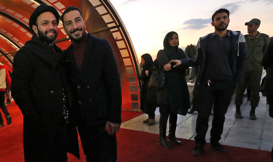 فرش قرمز ابد و یک روز