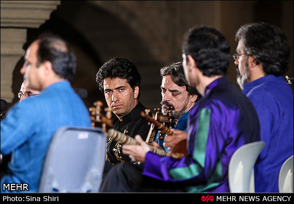 چراغ فستیوال موسیقی تهران روشن شد/ مرد اول سینما در جمع «هم آوایان»