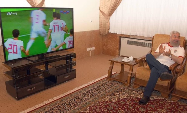 انتقال پیام تبریک رئیس جمهور به سرمربی تیم ملی/ کی‌روش: از روحانی ممنونم ولی برد را به هواداران واقعی ایران تقدیم می‌کنم