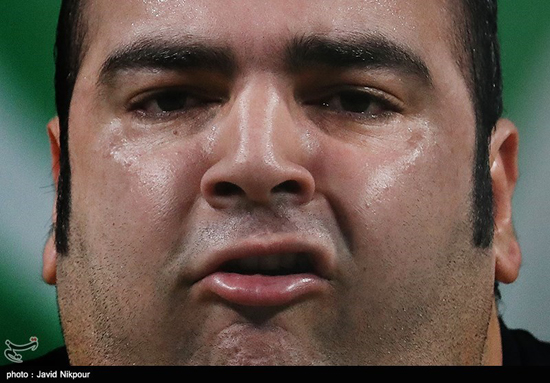 تصاویر دیدنی از مردان وزنه