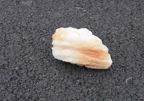 فروریختن سقف خانه در اثر فضولات هواپیمایی! + تصاویر