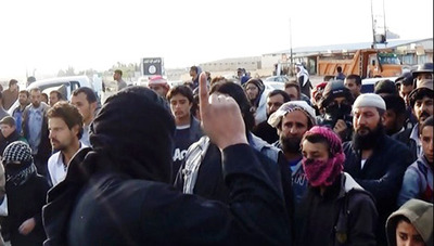 همچنين اعضاي این گروه تکفیری در یکی از میادین ولایت صلاح‌الدین عراق حکم اعدام جوانی که مدعی شده‌اند به پیامبر(ص) اهانت کرده است را اجرا کردند و وی را به ضرب گلوله کُشتند!