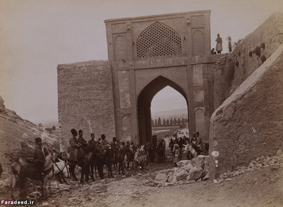 «دروازه قرآن» پیش از تخریب در عصر رضاشاه