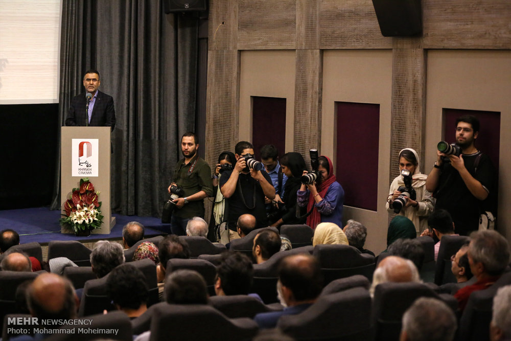 حضور ایوبی در مراسم تجلیل از فرهادی/ عکس