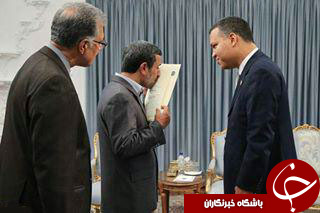 تمام بوسه های احمدی نژاد+تصاویر