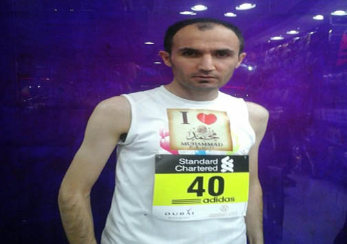 نوشته مهم یک دونده ایرانی برروی پیراهنش + عکس