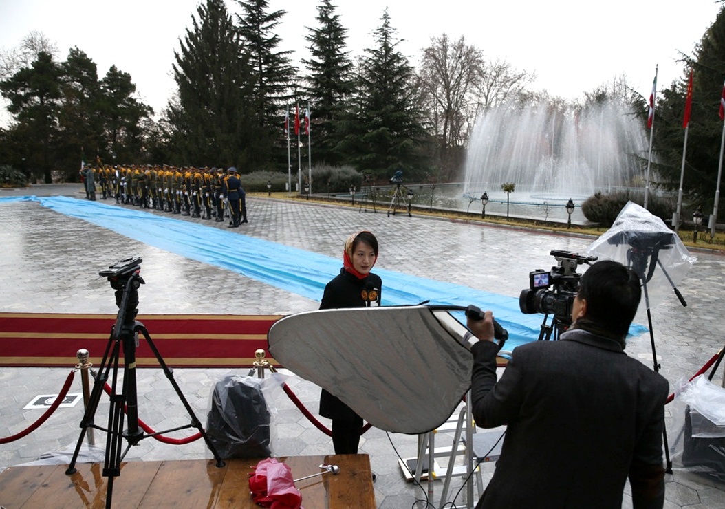 خبرنگاران چینی در کاخ سعدآباد/ عکس