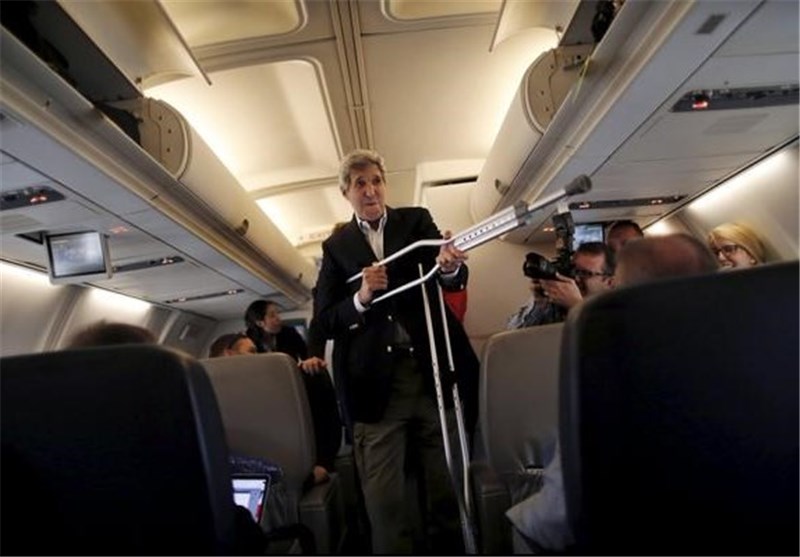 شوخی کری با خبرنگاران در راه وین/ عکس