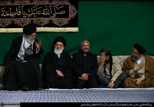 احوالپرسی رهبر انقلاب با روحانی و احمدی‌نژاد/ تصاویر