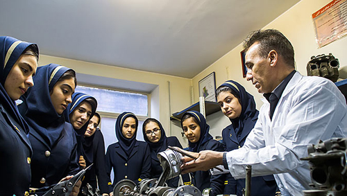 (تصاویر) اولین مدرسه هوانوردی دختران