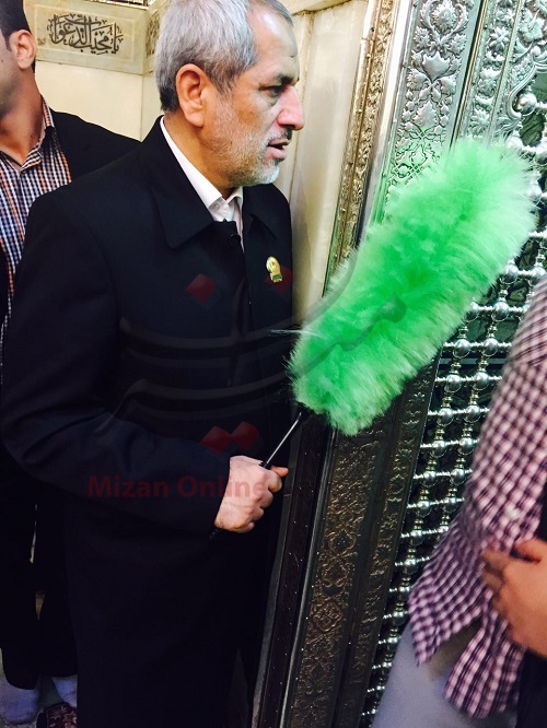 دادستان تهران در کسوت خادمی امام رضا(ع) + عکس