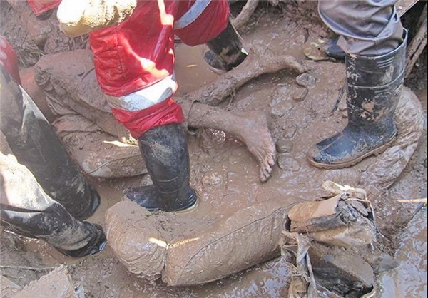 جسد معلم فداکار لرستانی هنوز پیدا نشده است +عکس