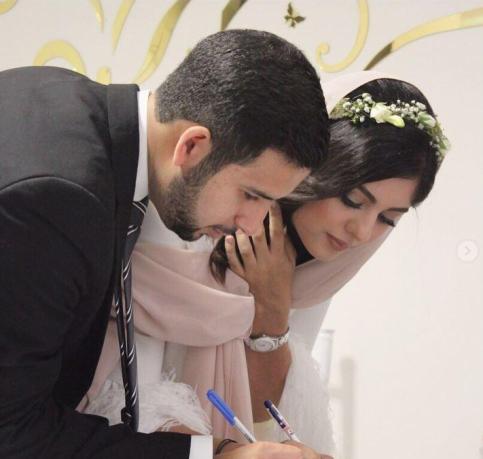 نیوشا افشار در کنار همسرش