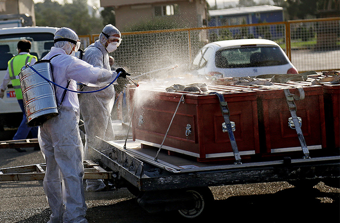 (تصاویر) داخل هواپیمای حامل پیکر حجاج