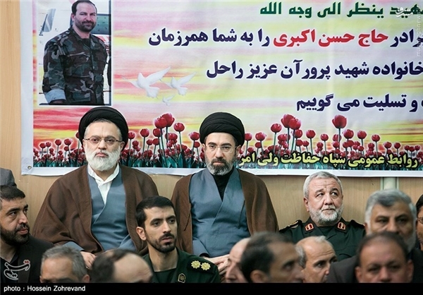 فرزندان رهبری در ترحیم شهید اکبری/ عکس