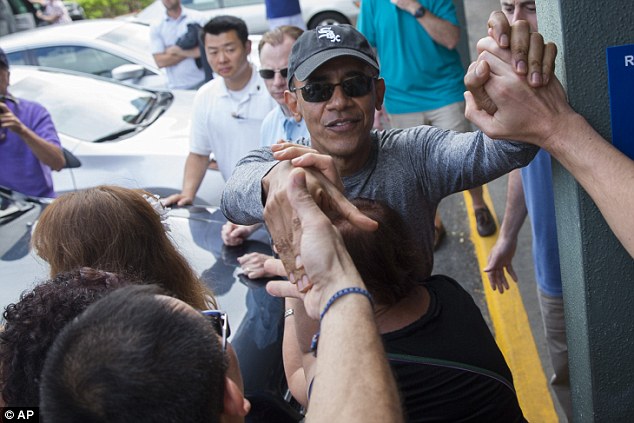 وقتی اوباما و دخترانش در هاوایی بستنی می خورند+ تصاویر