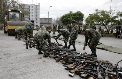 از شهر 100 شهروند اروگوئه‌ای نیز 31.8 نفر سلاح گرم در اختیار دارند.