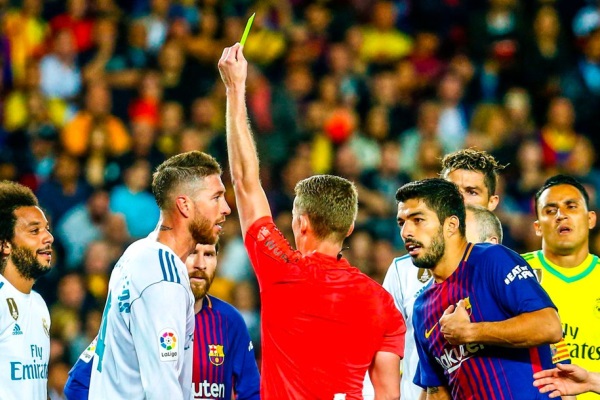 تساوی بارسای 10 نفره مقابل رئال مادرید در آخرین ال‌کلاسیکوی اینیستا/ یک افتضاح داوری کامل