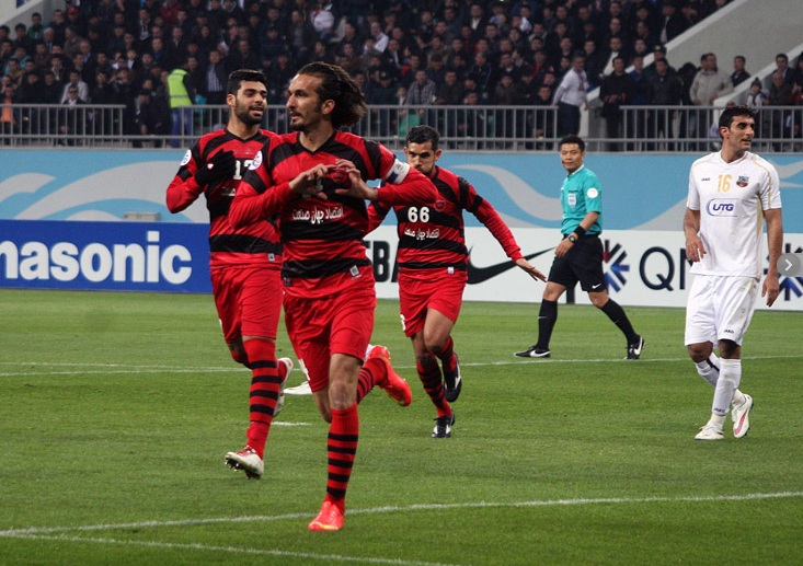 قلب نوری تقدیم به هواداران پرسپولیس(عکس)