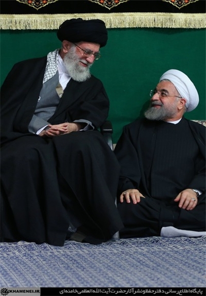 احوالپرسی رهبر انقلاب با روحانی و احمدی‌نژاد/ تصاویر