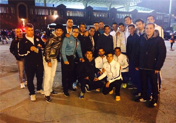 استقلالی‌ها تماشاگر بازی ارمنستان ـ صربستان+عکس