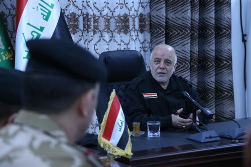 نشست حیدر العبادی نخست وزیر عراق با فرماندهان عراقی در شهر موصل