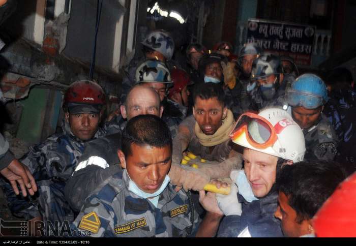 نجات یک نفر پس از 82 ساعت در نپال/عکس