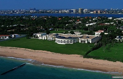 خانه ی Rybolovlev Estate قیمت 95 میلیون دلار مساحت این خانه 10058.4 مترمربع می باشد. بیست و دو حمام و هجده اتاق خواب دارد. دونالد ترامپ مالک این خانه است. قیمت اصلی این خانه ۱۵۰ میلیون دلار است، اما با توجه به بحران اقتصادی، قیمت آن به ۹۵ میلیون دلار کاهش یافته است.