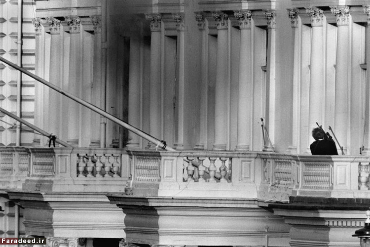 (تصاویر) اشغال سفارت ایران در لندن