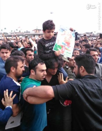 پسر هادی‌نوروزی روی شانه‌های بائو/عکس