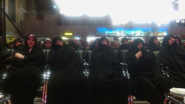 همسر حسن روحانی در کنار همسر هاشمی/عکس