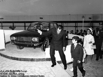 اولین پیکان تولید شده با حضور ولیعهد 