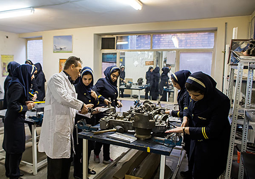 (تصاویر) اولین مدرسه هوانوردی دختران