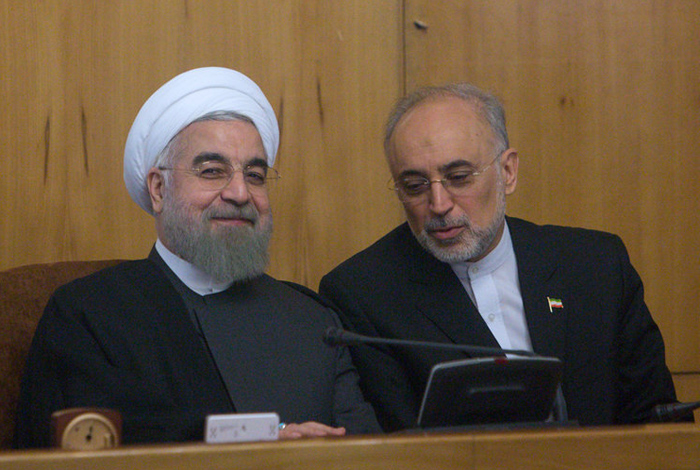 (تصاویر) دلجویی روحانی از صالحی