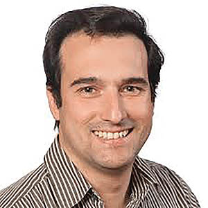 Ø¢ÛŒØ§ Ù…Ø´ØªØ±ÛŒâ€ŒÙ…Ø­ÙˆØ±ÛŒ Ø¢Ù…Ø§Ø²ÙˆÙ† Ø¨Ù‡ Ø¨Ù‚Ø§ÛŒ Ø¢Ù† Ú©Ù…Ú© Ù…ÛŒâ€ŒÚ©Ù†Ø¯ØŸ