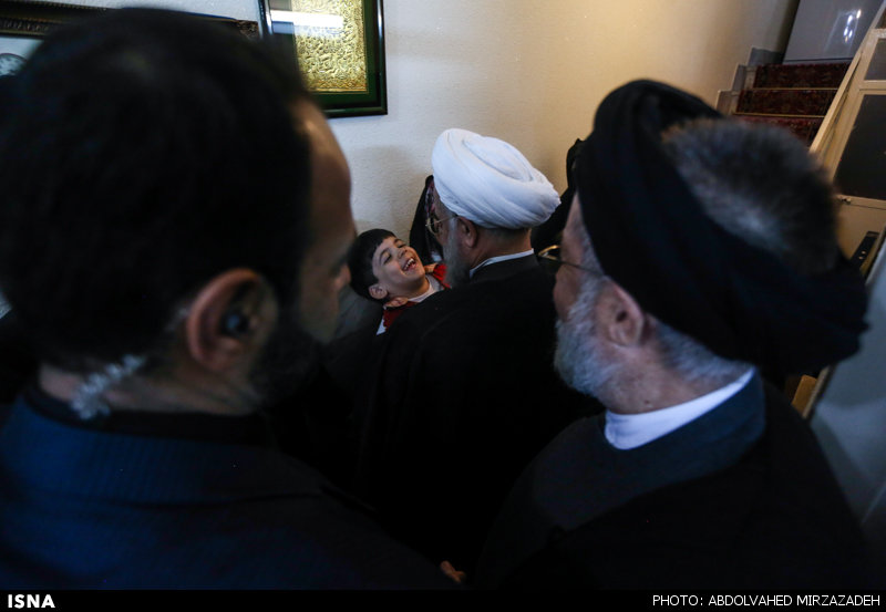 تصاویر:دیدار رییس جمهور با خانواده شهیدان بیات سرمدی