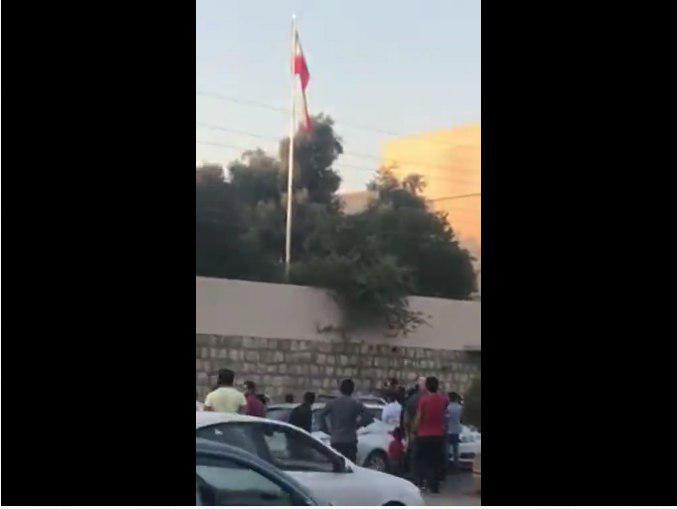 حمله افراد ناشناس به کنسولگری ایران در اربیل+عکس