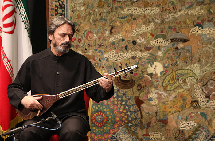 (تصاویر) علیزاده با لباس سیاه روی رفت