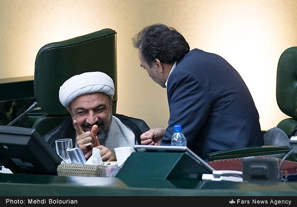 صحنه‌ای جالب از نماینده رد صلاحیت شده در مجلس/عکس